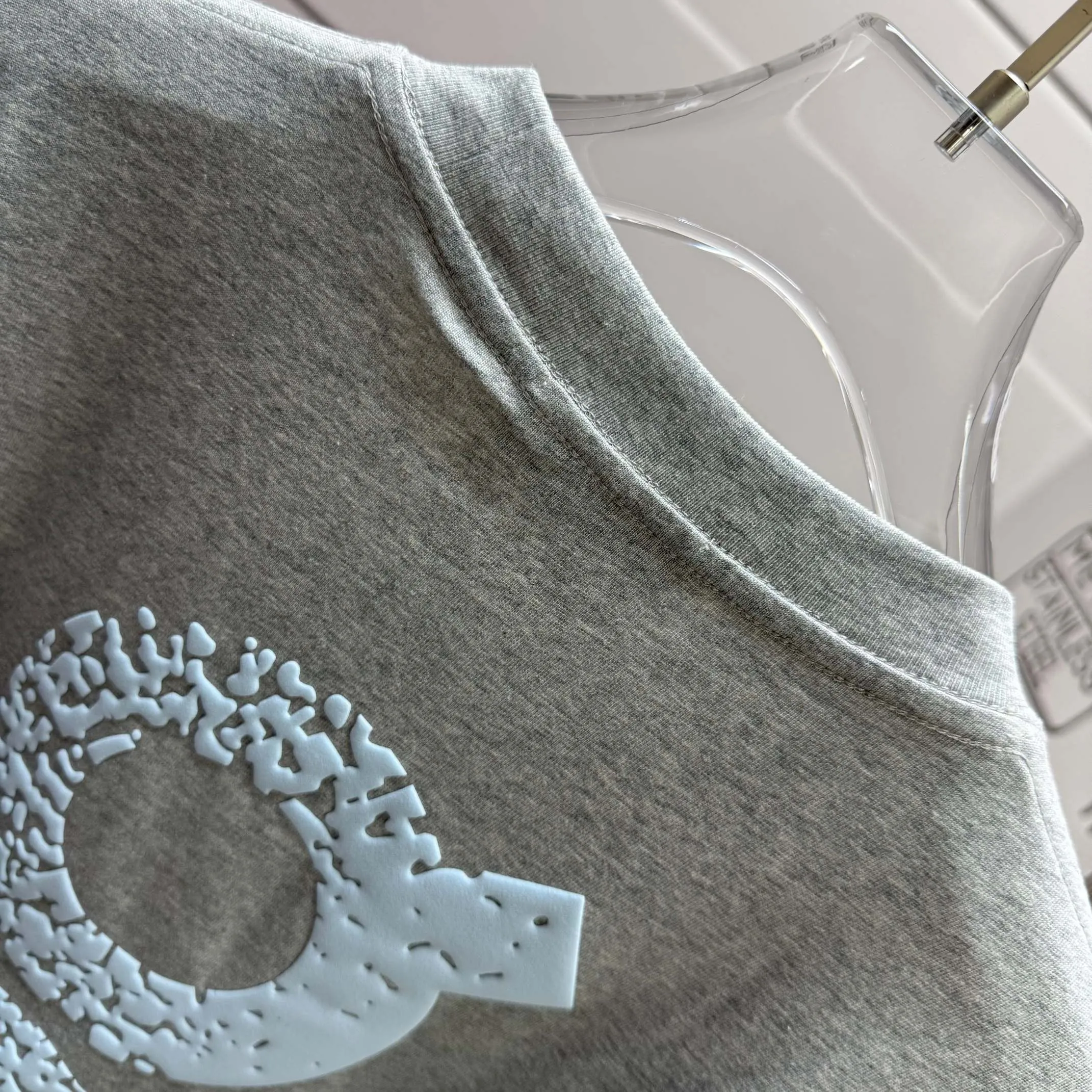 # 90 On running Series 2026 Spring and Summer New Arrival Classic simple personalized letter totem three-dimensional foaming process logo custom double yarn plain cotton fabric short-sleeved T-shirt men and women Same Style Color: Black White Angora Red Flower Gray Size: S (90-130 catties) M (120-150 catties) L (140-165 catties) XL (160-180 catties) XXL (180 pounds)